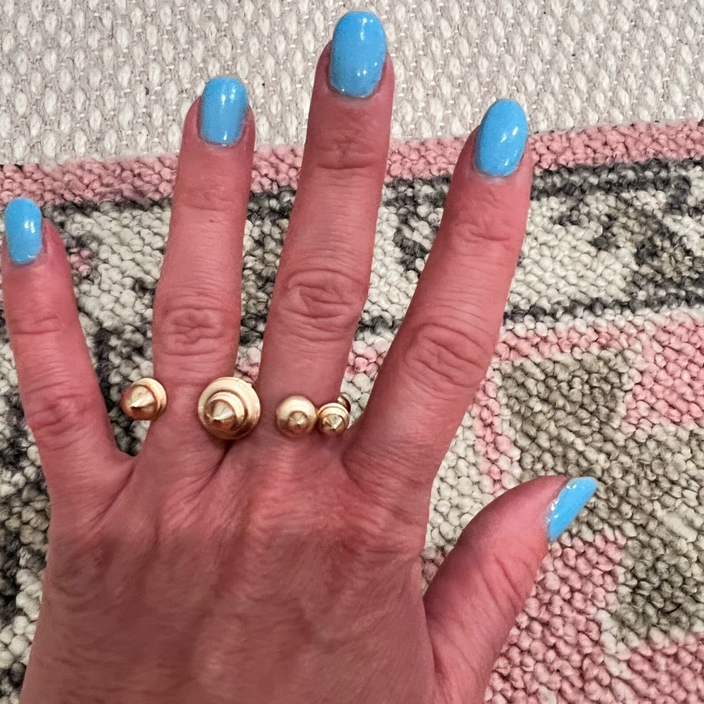 Rose gold Kendra Scott Beckett double spike ring